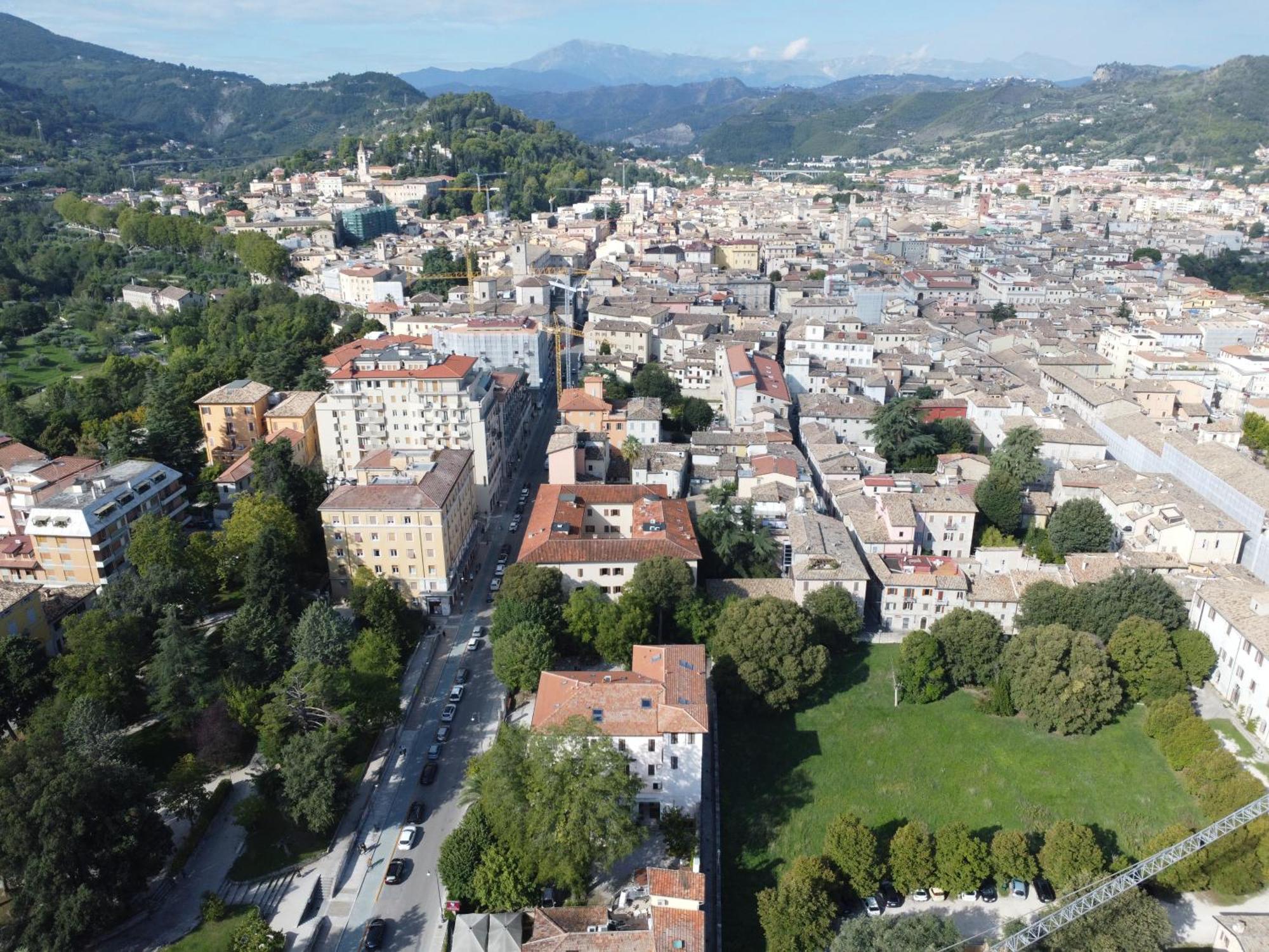 Villino Mari Camere Con Parcheggio Privato Gratuito Асколи Пичено Екстериор снимка